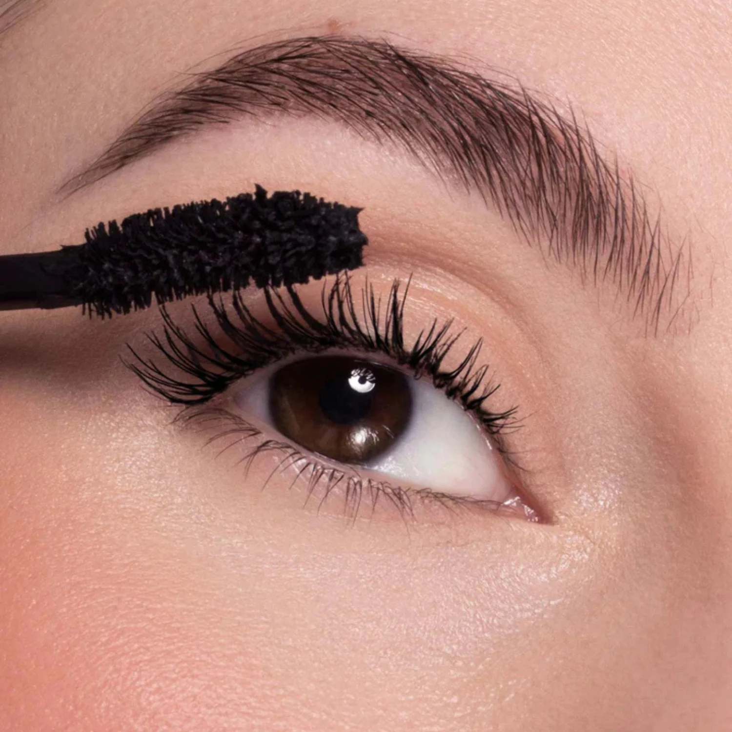 The Curling Volume Mascara Black - Image 2