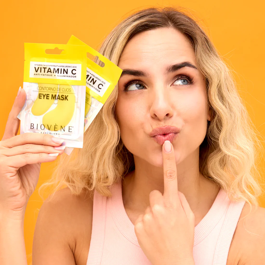 Vitamin C Eye Pad Mask With Grapefruit & Hyaluronic Acid - Image 3