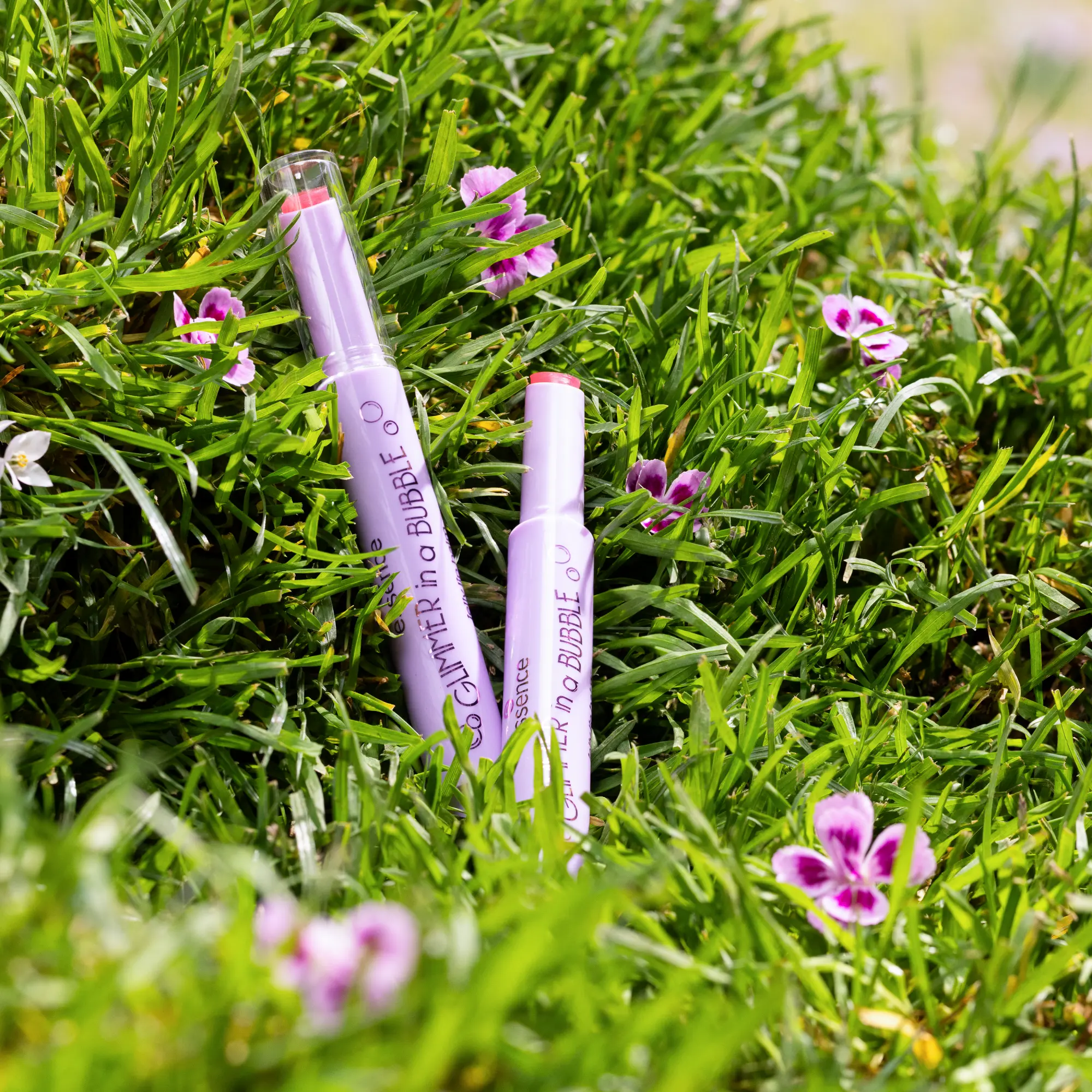 Glimmer In A Bubble Jelly Lip Balm 01 Chasing Bubbles - Image 3