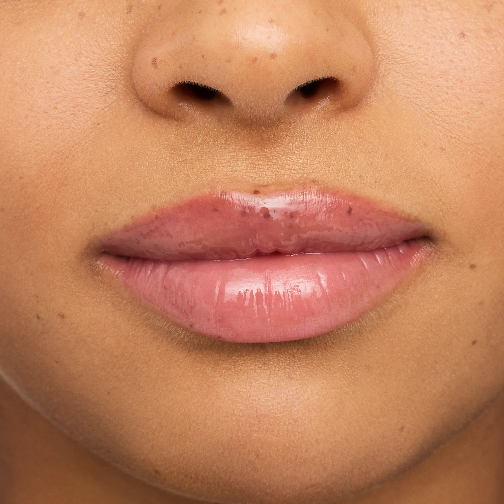 The Super Peptide Glossy Lip Treatment + Pouch Set 01 All Toffee'd Up! - Image 4