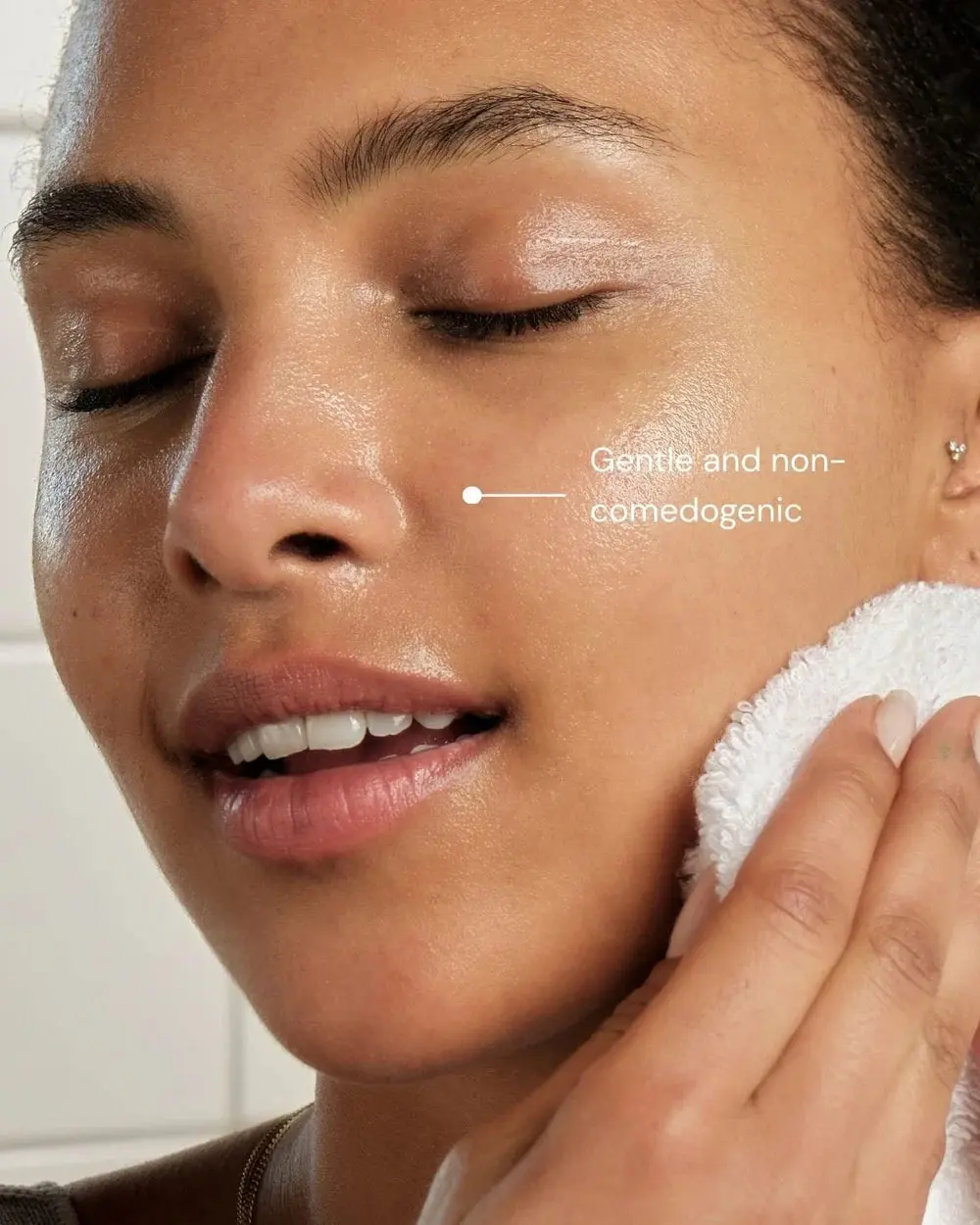 Delicate Dissolve Face Cleanser - Image 4
