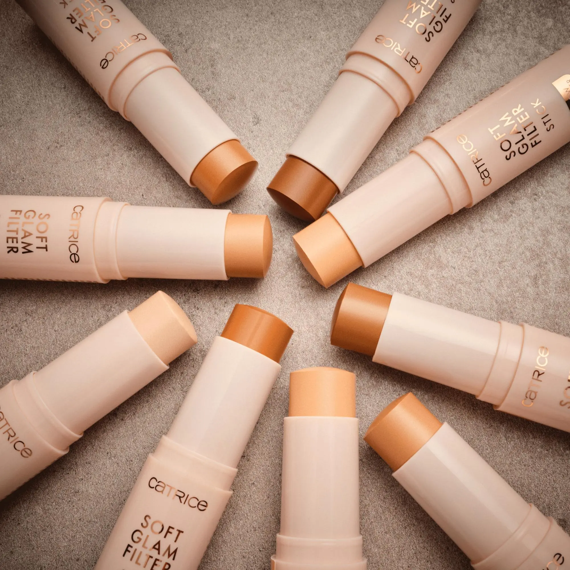 Soft Glam Filter Stick 098 Deep - Image 4